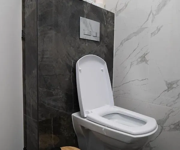 Garsoniera Lux Bd. Decebal * Bucureşti