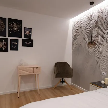 Apartament Garsoniera Lux Bd. Decebal Bukareszt